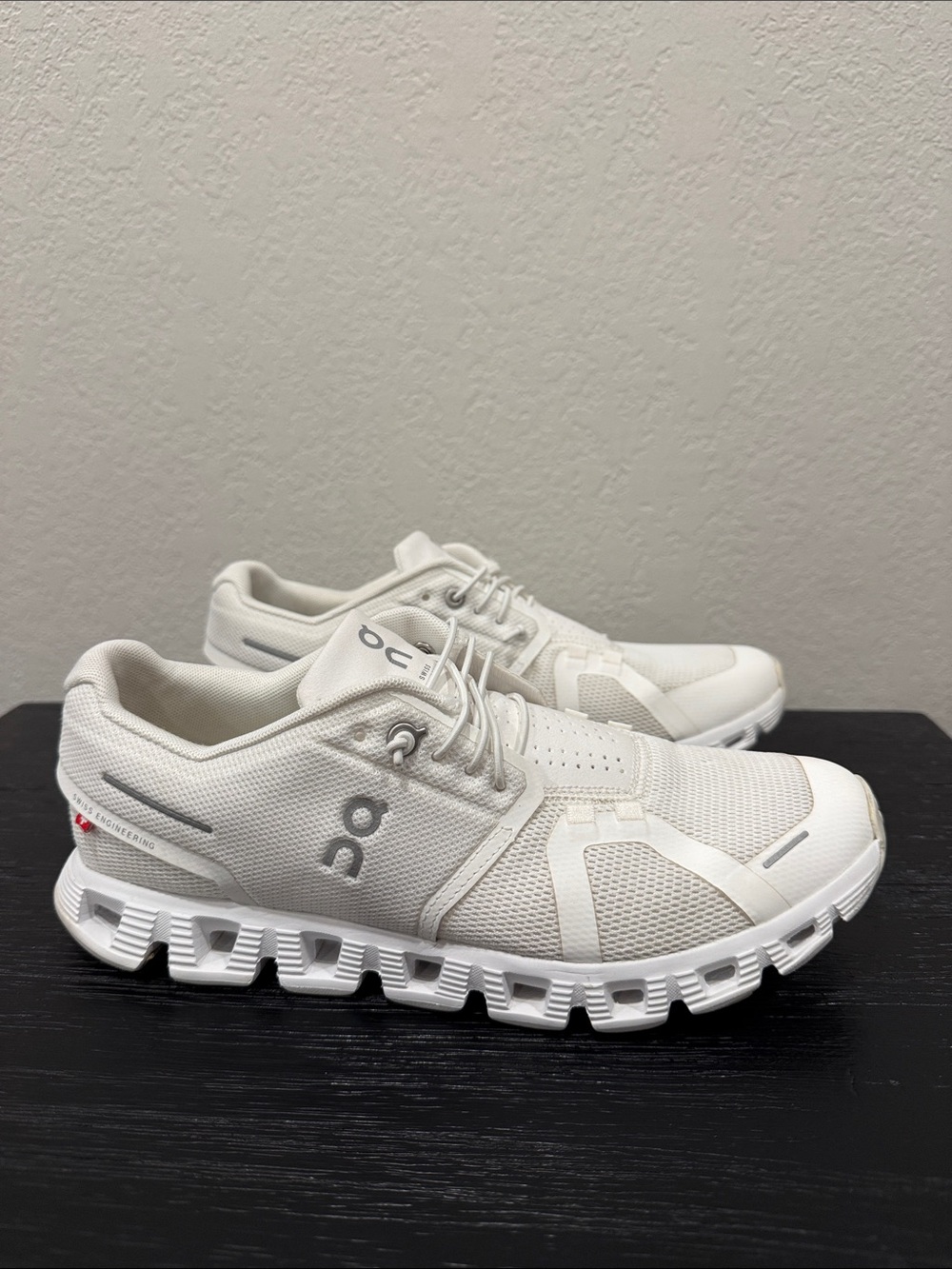 On Running Cloud 5 Women’s Size 8.5 W8.5 Athletic Shoe All White Training Workou - Picture 2 of 12